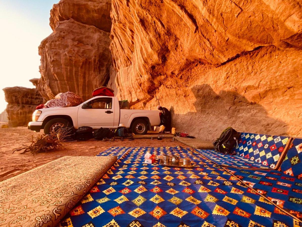 Golden Day Hotel Wadi Rum Exterior photo