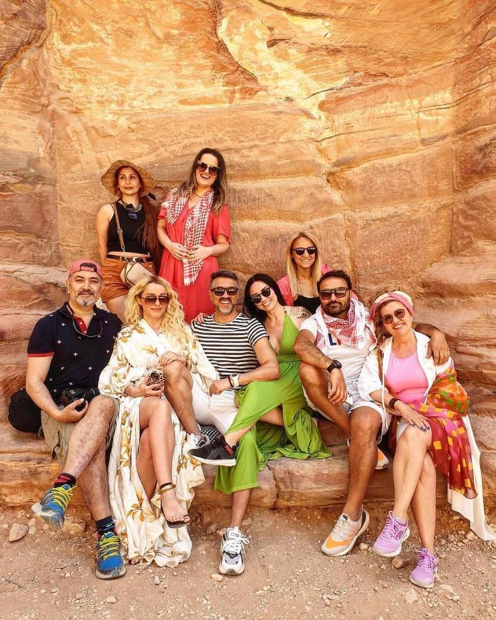 Golden Day Hotel Wadi Rum Exterior photo