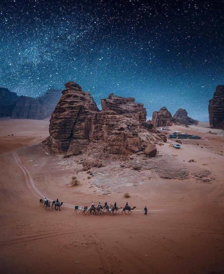 Golden Day Hotel Wadi Rum Exterior photo